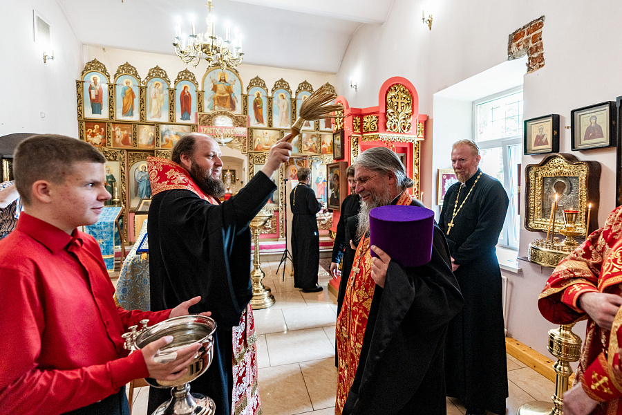 Молебен на начало реставрации Казанского храма города Серпухова